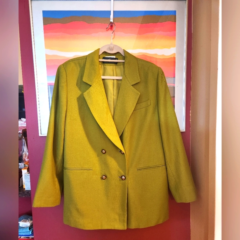 Blazer - Picture 3 of 6